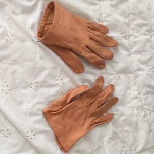 Leather gloves